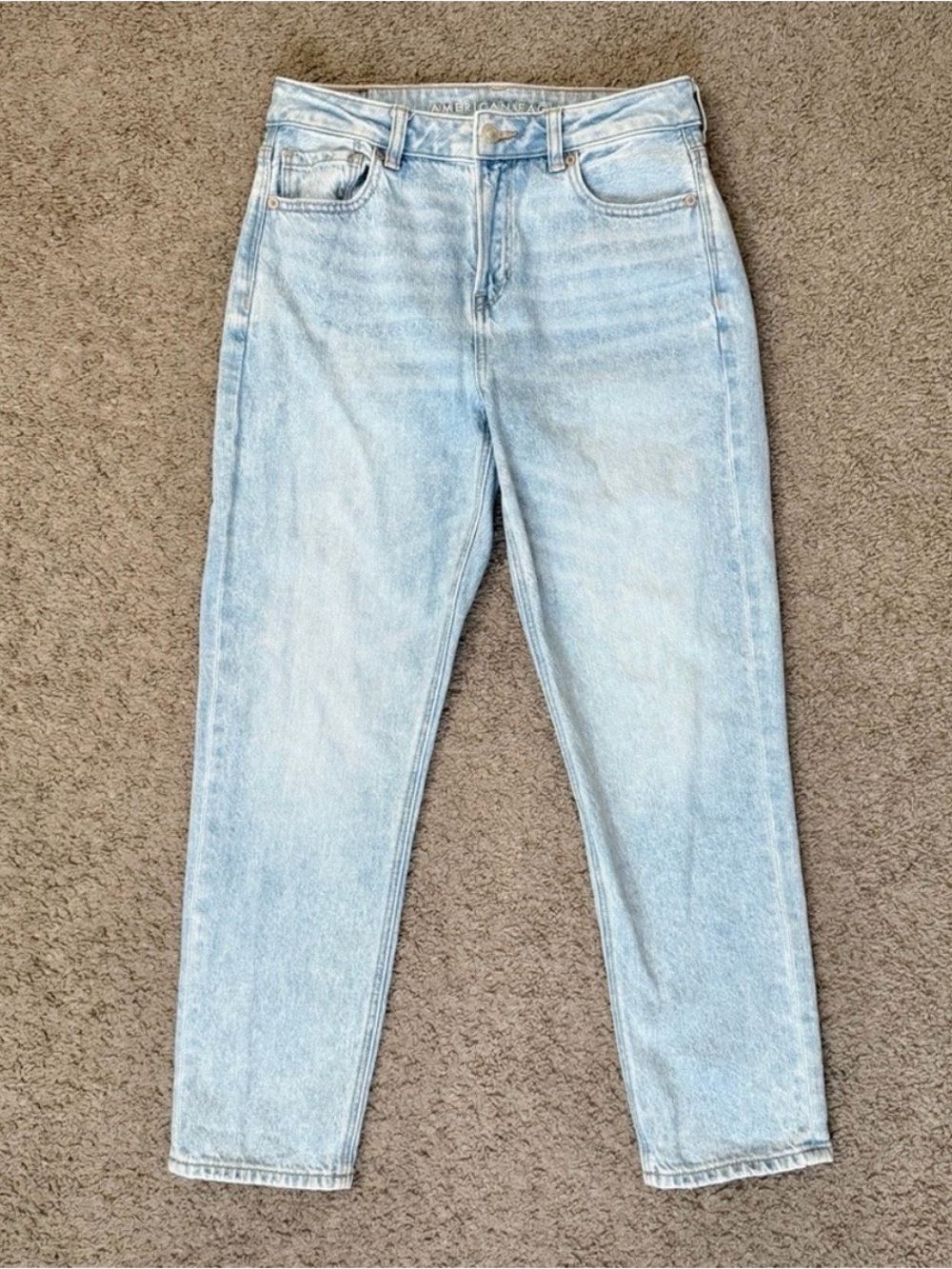 American Eagle Light Acid Wash Mom Jeans Strigid Denim Women’s Size 4 Short